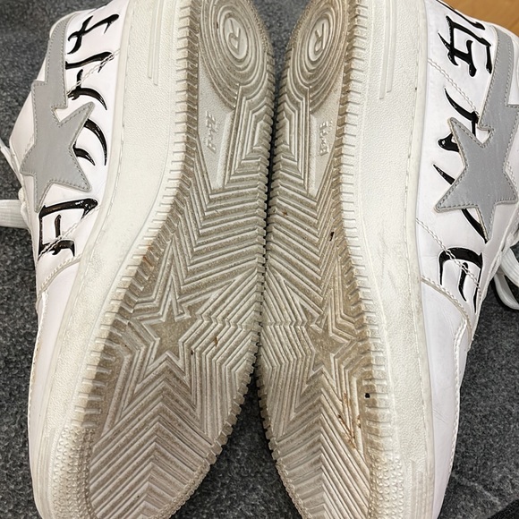 BAPESTA - white shoe with black writing - size 11 men - Picture 5 of 7